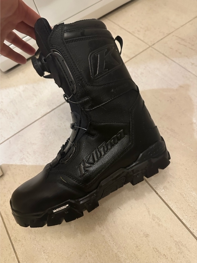 snowbike rent equipment 10