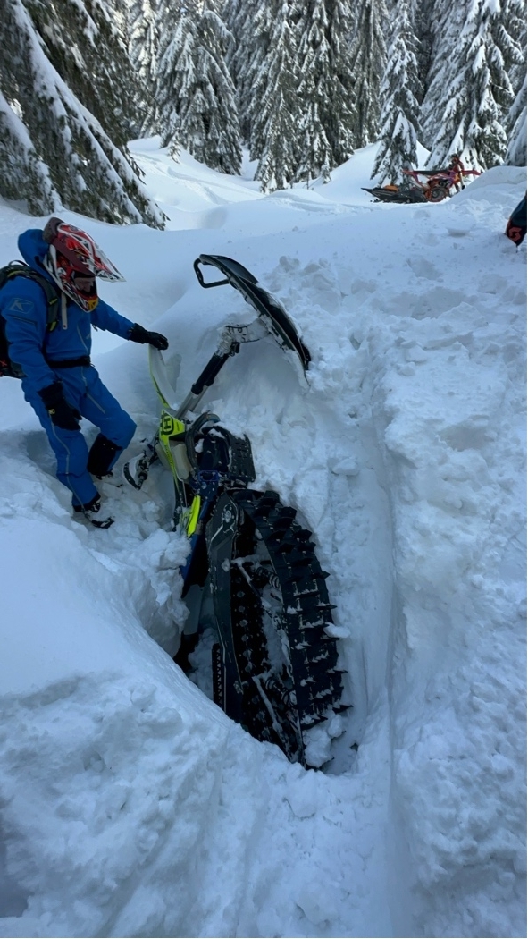 Snowbike Fall Down